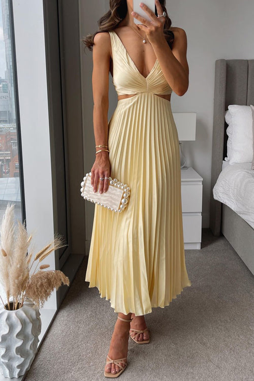 Lina – Romantic Ruffle Dress